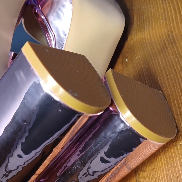 Block heeled sandals - Picture 8 of 16